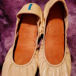 Ties leather ballet shoes